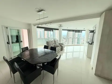 Departamento en Venta de 4 dormitorios