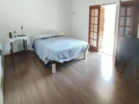 VENDO CASA Y LOCALES EN MITRE 1567  SAN PEDRO BA