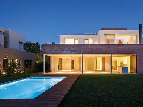 Casa en Las Caletas Nordelta