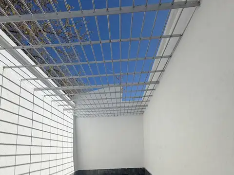 VENTA DE CASA + DEPARTAMENTO A ESTRENAR