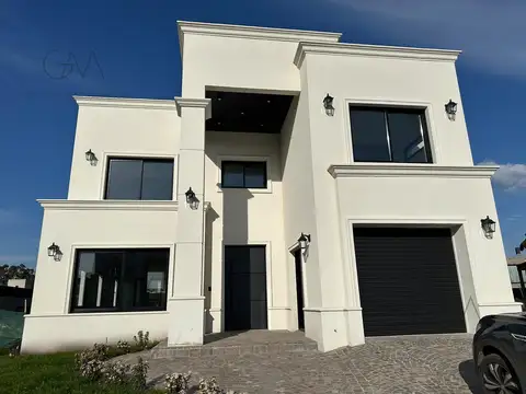 CASA EN VENTA RUMENCO JOVEN