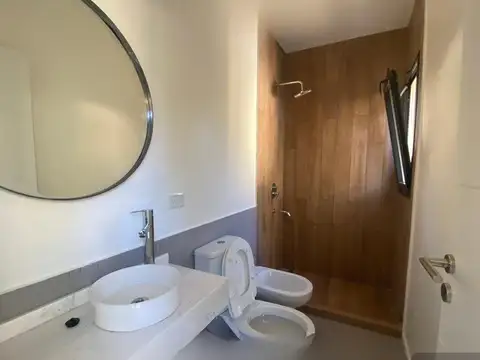 Depto Tipo Casa en Venta con 1 cocheras