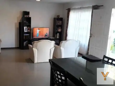 Casa en venta - 2 dormitorios 1 baño - 200mts2 - San Bernardo Del Tuyú