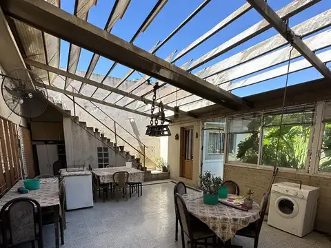 Depto Tipo Casa en Venta en Munro-Este, USD 180.000