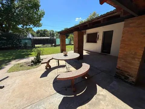 Casa 4 ambientes con 1 baño