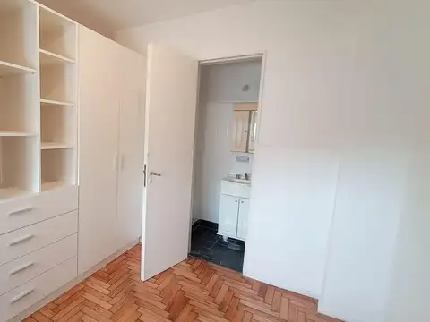 Departamento en Venta en Villa del Parque, USD 65.000