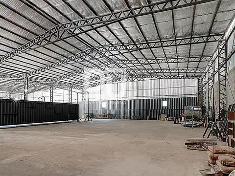 Galpon en Venta 57  mts Frente