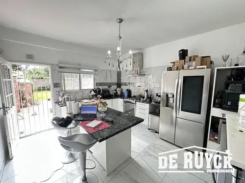 Casa en Venta en Quilmes Oeste, USD 115.000