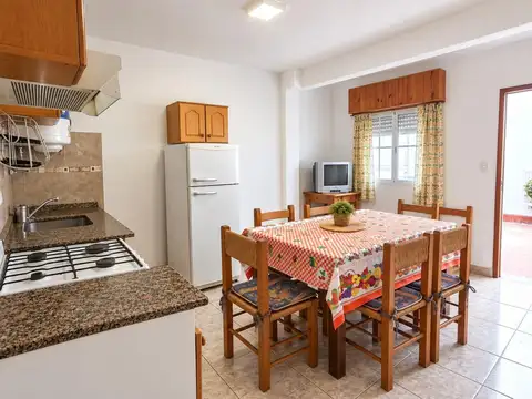 Departamento de 3 ambientes en pleno centro de Mar De Ajo.