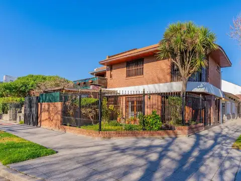 VENTA CASA 4 AMBIENTES EN EL BARRIO PERLA NORTE