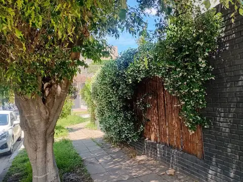 Casa 2 Ambientes en Esquina – Reciclada a Nuevo – Jardín, Pileta y Cochera – metros Panamericana - S