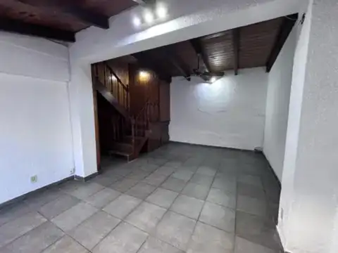 Depto Tipo Casa en Venta 25 años