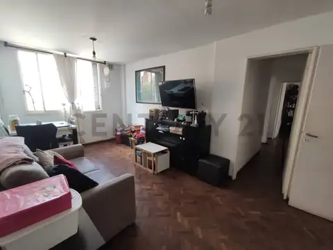 Departamento 3 dormitorios en barrio Lourdes - VENTA