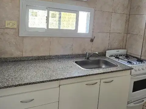 Departamento en Alquiler en Alberdi, $ 450.000