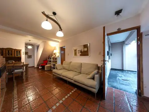 Depto Tipo Casa en Venta de 5 ambientes