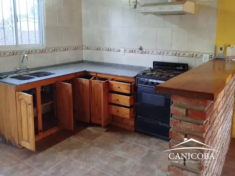 Casa 3 ambientes con 1 baño