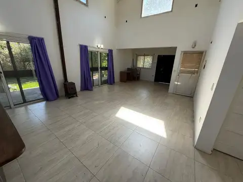 Casa en Venta en Barrio Exaltacion, USD 160.000