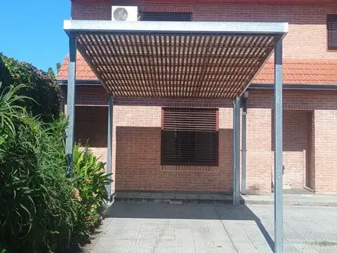 DUPLEX EN  VENTA - LA PLATA PATIO PILETA COCHERA