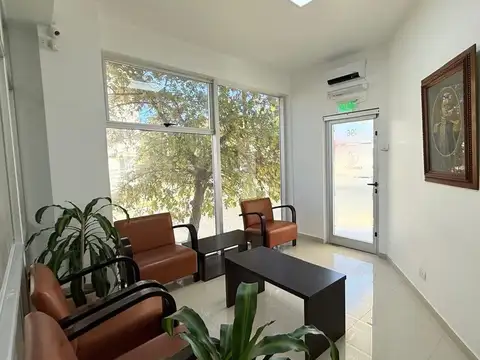 Oficina en Alquiler en Neuquen, USD 3.800