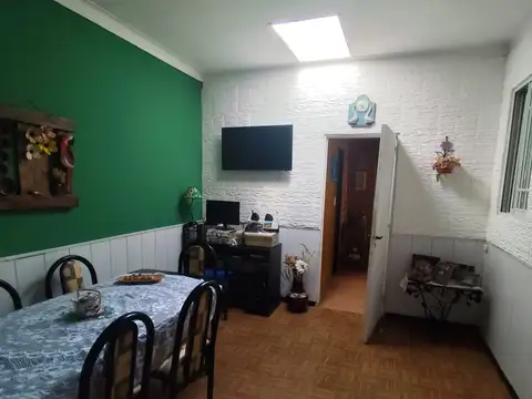 Casa 3 ambientes con 2 baños