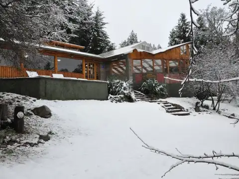 (081) Complejo de cabañas en El Bolsón. Barrio Villa Turismo