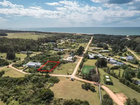 Lote de 720 m2 en barrio San Vicente