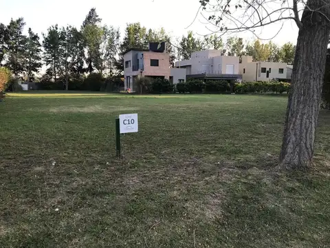 Terrenos en VENTA Los Pasos del Jockey I