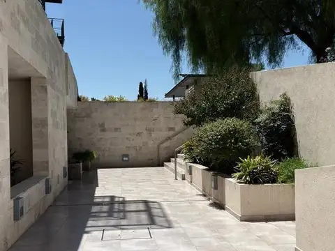 Departamento en Venta en Jockey Club, USD 261.000