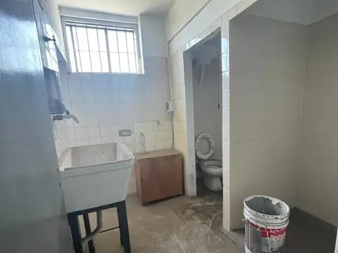 Galpon en Venta 40  mts Fondo