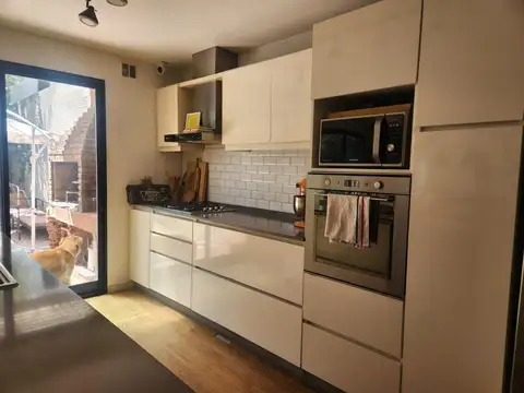 Casa en Venta con 1 cochera