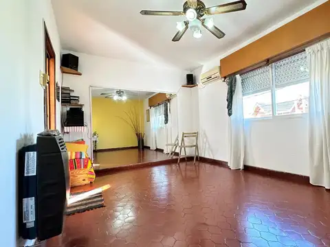 Depto Tipo Casa en Venta en Ramos Mejía, USD 65.000