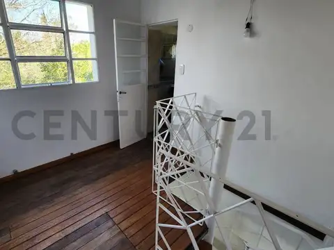 Casa en alquiler Gonnet 3 dormitorios parque entre caminos