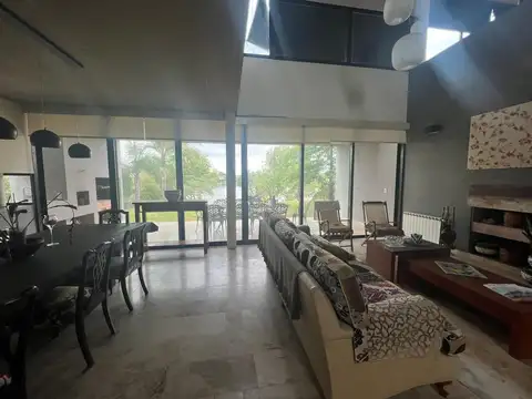 Casa en Venta al Este