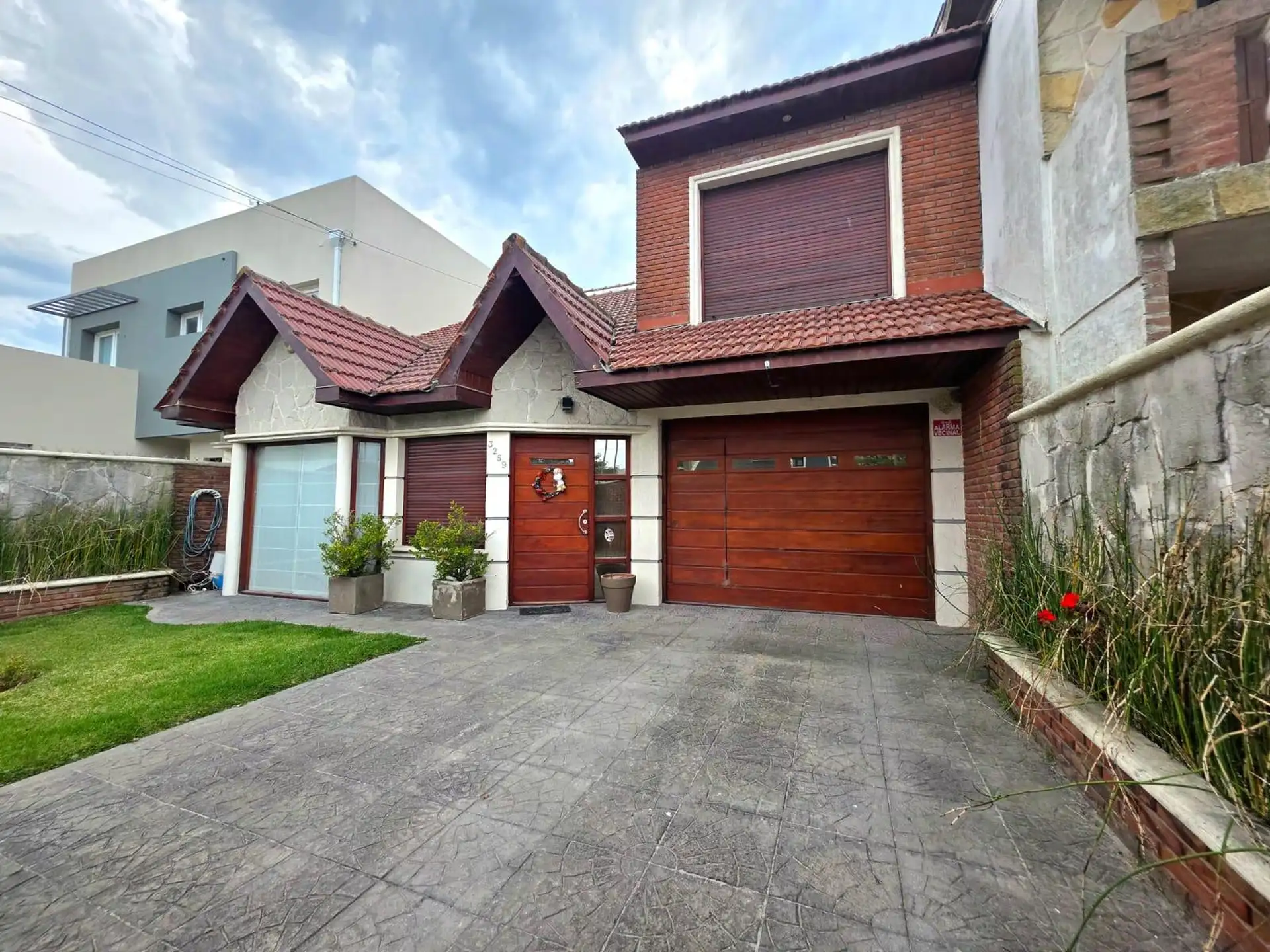 Venta Casa 5 ambientes Barrio Zacagnini Mar del Plata