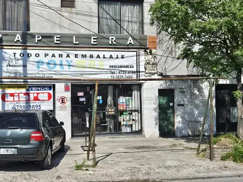 Venta en block o individual Local en estación Villa Adelina