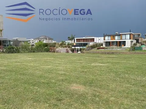 Venta de lote en Barrio Náutico Yacht, Nordelta