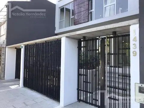 Departamento 2 ambientes con cochera en Banfield.