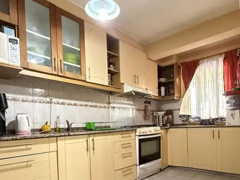 HERMOSA CASA A LA VENTA EN GODOY CRUZ