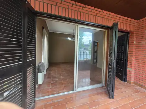 Depto Tipo Casa 4 ambientes con 1 baño