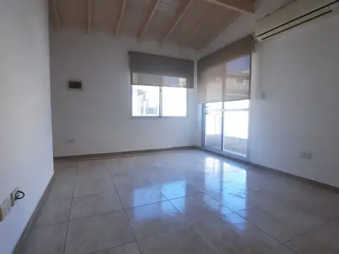 Casa 2 ambientes con 1 baño