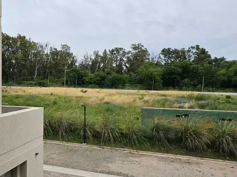 Departamento en Alquiler en La Lonja, USD 550