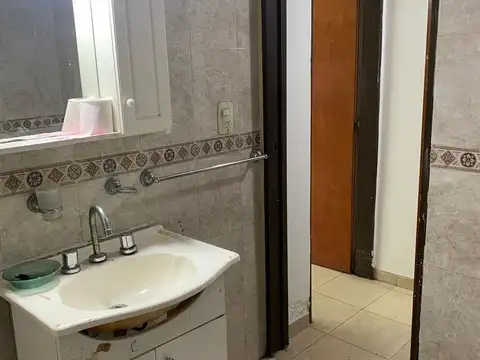 Depto Tipo Casa en Alquiler en Lanús Oeste, $ 650.000