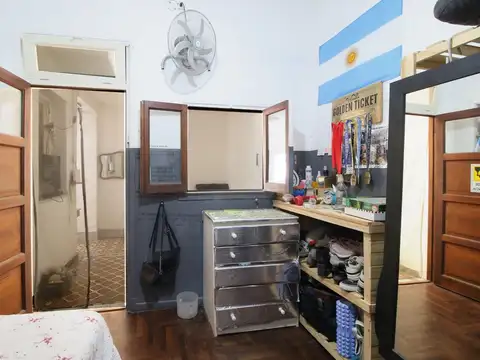 Casa 5 ambientes con 1 baño