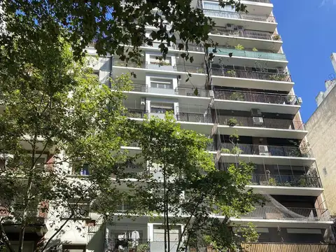 Av Pueyrredon  entre Sta Fe y Arenales