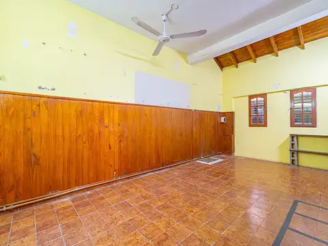 Casa 2 ambientes con 1 baño