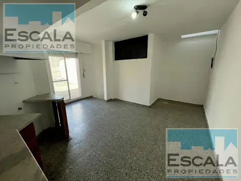 M. Estrada al 300