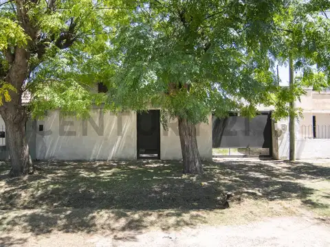 CASA EN VENTA EN LA PLATA - BARRIO SAN CARLOS