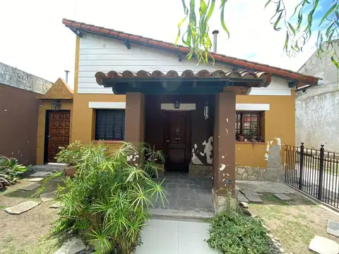 Chalet 4 ambientes venta Ituzaingó Norte