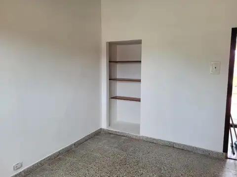 Casa en Venta con 4 cocheras