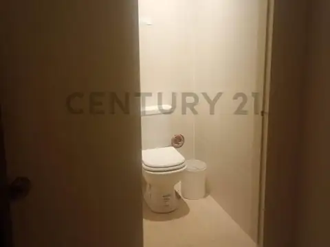 Venta de local - calle Nueva York e/ Vallparaiso y Marsella